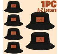 1 Stück Kinder Schwarz 26 Buchstaben Muster Braun Leder Anhänger Dekor Fischerhut, modischer minimalistischer leichter Sonnenschutz, geeignet für 5-10