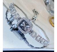 1 Stück Quarzuhr für Damen mit quadratischem Gehäuse, Zifferblatt mit Diamanten-Muster, quadratischem Diamanten-Stil, herausziehbarem Armband, Hip-Hop