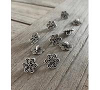 10 Stück zarte und sehr kleine Ösenknöpfe altsilber Blüten Mini Metallknöpfe 11mm