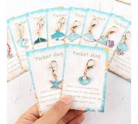 10 Stücke verspieltes Ozean-Tier Schlüsselanhänger Set - mit Ozean Pocket Hug Karte, enthält Seestern, Hai, Delfin, Muschel, Seepferdchen, Muschelscha