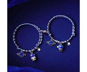 2 Stücke interessante Weltraum-Astronaut-Stern-Anhänger Freundschafts-Paar-passende Armbänder