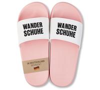 22Feels Badelatschen für Frauen & Damen - Lustiges Geschenk für Sommer & Urlaub - PVC, Pink-Weiß mit Wanderschuhe Aufdruck Gr. 40/41
