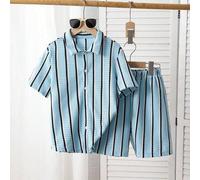 3 Stücke Tween Jungen strukturierte vertikale gestreifte Kurzarm Hemd und passende Lässig Shorts Set, Mischgewebe, weich und atmungsaktiv. Das Hemd ha