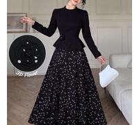 3D Blumen Dekor Halbhals Schwarz Top mit asymmetrischem Polka Dot Rock Set