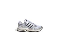 Adidas Adistar Control 5 44 2/3 / Silver Metallic / Grey One / Core Black