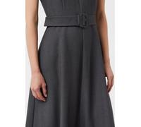 Ärmelloses Businesskleid mit Gürtel grau 40