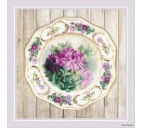Auslaufmodell Riolis Stickbildset Plattstich "Teller mit Chrysanthemen ", Stickbild vorgezeichnet