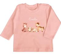 Baby Langarmshirt - Pferd - Niedliche Pferde mit Name Pferdemotiv - 18/24 Monate - Babyrosa - REIT Sachen mädchen Pferdesport Geschenke für pferdefans pferdeherz pferdegeschenk