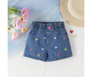 Baby Mädchen Mode süße vintage mittelblau gewaschene Jeans Shorts mit bunter Herz Stickerei, gerade geschnitten, locker sitzend, aus weichem und beque