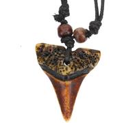BCOATH Vintage Haizahn Halskette Herren aus Kunstharz und Holz mit Tribal Anhänger für Herren Stilvoller Schmuck für Alltag und Surfen