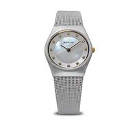 BERING Damen Quarz Uhr | Armbanduhr 27 mm silbernes Edelstahlgehäuse und silbernes Zifferblatt | Milanaisearmband | Saphierglas | 5 ATM | 11927-004