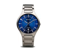 BERING Herren Quarz Uhr | Armbanduhr 39 mm silbernes Titangehäuse und blaues Zifferblatt | Titanband mit Titanelementen | 5 ATM | 11739-707