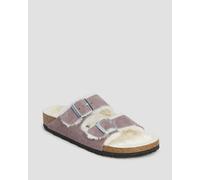 Birkenstock Arizona Shearling Narrow Pelzige Pantoletten Für Damen In Violett 1028062-violett Violett 36
