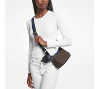 Braune und schwarze Messenger Tasche mit mittlerem Logo-Muster, stilvoller Straßenmode-Look, verstellbarer Schultergurt, geräumiges Inneres für Lippen