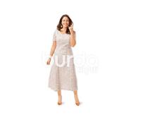 burda Schnitt 6680 "Kleid und Teilungsnähte und ausgestellter Saum "