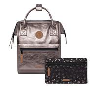 Cabaïa - Adventurer Rucksack Louisville Small 10L - Wasserabweisend - Laptopfach bis zu 10,5 Zoll - 2 Vordertaschen - vegan zertifiziert - Rucksack für Reisen und Arbeit, Damen & Herren - Braun