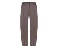 Emilie track Braun 34