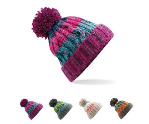 CB486 Beechfield Bommelmütze aus schwerem Mehrfachgarn im Zopfmuster-Design Retro Blues One Size