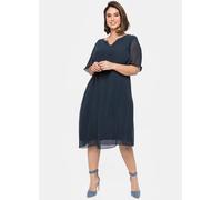 Chiffonkleid SHEEGO "Chiffonkleid", Damen, Gr. 52, Normalgrößen, blau (nachtblau), 100% Polyester, unifarben, knielang, Rundhals, Kleider Chiffonkleid (16361712-52) nachtblau
