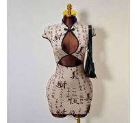 Chinesischer Stil verbessertes Cheongsam-Kleid, schwarzer Kalligraphie-Muster, Stehkragen, Knopfverschluss, Hohlraumtaille-Design, Schlitz, kurzes kör