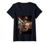 Damen Cool Fox trägt Sonnenbrille trinkt Eiskaffee City Night T-Shirt mit V-Ausschnitt