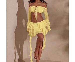 Damen Mode Chiffon Langarm Trägertop mit Off-Shoulder und Crop Passform, kombiniert mit einem Rock mit mehreren Rüschen-Säumen, perfekt für Dates