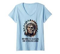 Damen No One is Illegal on Stolen Land - Native American Roots T-Shirt mit V-Ausschnitt