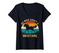 Damen Vintage Sunset Wild Mustang Horse Go Wild Adopt a Mustang T-Shirt mit V-Ausschnitt