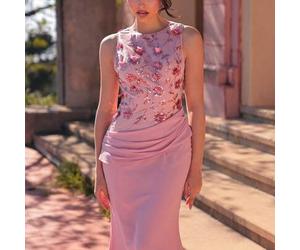 Elegantes formelles staubrosa Chiffonkleid mit 3D-Blumen-Pailletten-Stickerei, Rundhalsausschnitt, ärmellos, Fishtail-Saum, Falten, Schleppe, Gala, Ab