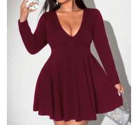 Elegantes, kurzes Strickkleid in Übergröße aus hochelastischem Strickstoff mit tiefem V-Ausschnitt, langen Ärmeln, extra großem, fließendem Saum und t