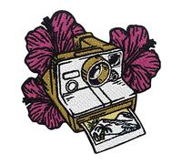 Finally Home Hawaii Foto Kamera Patch zum Aufbügeln - Retro Aufnäher | Vintage Motiv Fotografen: Old School, Blume, Vintage & Palme. Als Bügelbild für Jeansjacke & Tasche.