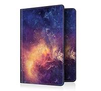 FINTIE Reisepass Impfpass Schutzhülle - Premium Kunstleder Reisepasshülle Travel Organizer mit RFID-Blockier für Kreditkarten, Ausweis, Reisedokumente Damen Herren, Die Galaxie