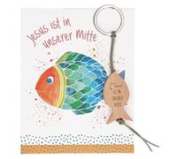 Fisch-Schlüsselanhänger aus Buchenholz mit Lederband mit Gravur „Jesus ist in unserer Mitte“: geliefert in Geschenkverpackung, 3 x 15 cm, christliches Geschenk für Mädchen & Jungen