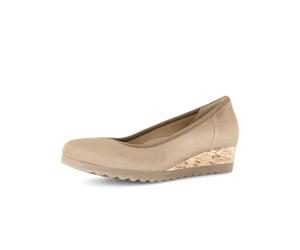 Gabor Damen Keilpumps, Frauen Pumps,rustikal,sensitiv,stabil,trage-Komfort,Tritt-fest,vegan,Wasser-dicht,weit,Rose,Sand (Kork),44 EU / 9.5 UK