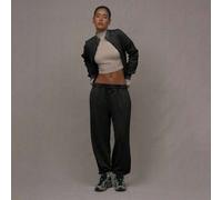 Gewaschene Jogginghose mit Kordelzug an der Taille, lässiger Sommerurlaubs-Flughafen-Look im 90er-Jahre-Stil, süßer Y2K-Aktivoutfit für Flughafen, Abs