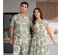 Herren Bubble-Crepe Lounge-Set in Grün mit breitem Blattmuster, Revers, Kurzarm und Shorts