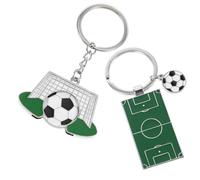 HONITANO 2 Stück Fußball Schlüsselanhänger aus Metall mit Fußballfeld Motiv Sportliche Sport Souvenirs für Rucksäcke und Geburtstagsfeiern