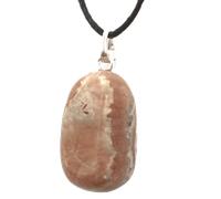 Kette mit Rhodochrosit-Anhänger.