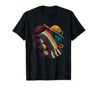 Klassischer gestreifter Häkelschal mit Garnknäueln und Haken T-Shirt