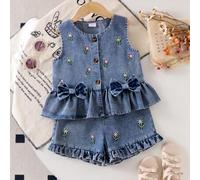 Kleine Mädchen blaue Denim-Weste mit Blumenstickerei, Schleifendekor ärmelloses Top und Shorts Set, Sommer Mode Kinder Outdoor Urlaubsoutfit