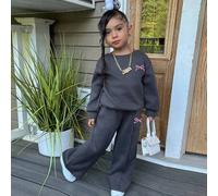 Kleine Mädchen Lässiges Set aus Strickpullover mit Herzmuster und einfarbigem, lockerem Langarmshirt und Jogginghose mit weitem Bein, Drop-Shoulder