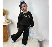 Kleine Mädchen Lässiges Set aus Strickpullover mit Herzmuster und einfarbigem, lockerem Langarmshirt und Jogginghose mit weitem Bein, Drop-Shoulder