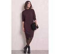 Knielanges Strickkleid mit Turtle Neck