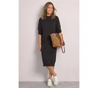 Knielanges Strickkleid mit Turtle Neck
