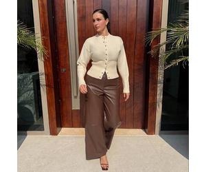 Kurzer, schmaler, vorne geknöpfter, einfarbiger, langärmeliger, einfacher, lässiger Strick-Cardigan, Pullover, kurzer Damenpullover, Damenpullover, St