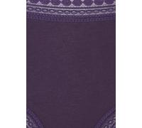 Panty LASCANA, Damen, Gr. 32/34, pflaume, Jersey, Obermaterial: 95% Baumwolle, 5% Elasthan. Spitze: 90% Polyamid, 10% Elasthan, unifarben, Unterhosen Panty, aus elastischer Baumwolle mit weicher Spitz