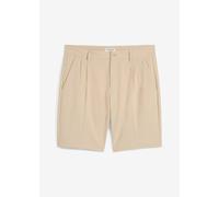 Leichte Chino-Bermuda mit Bundfalten in Regular Fit 60