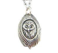 LKBEADS Halskette aus 925er Sterlingsilber mit Eule im Baum, kleiner Anhänger mit weisem Tier, Totemtier, Symbol für Weisheit und Wissen, Glücksbringer | mit 45 cm Kette | versilbert | LK_PNK_03142