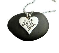 LKBEADS LKGP_02827 Halskette aus 925er-Sterlingsilber mit kleinem Herz, inspirierend, romantisch, inspirierendes Zitat, Bestätigungsgeschenk, Liebeswort-Anhänger, Charm, mit 45,7 cm langer Kette