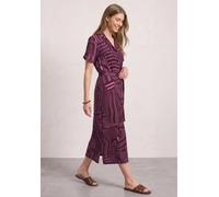 Maxikleid STREET ONE, Damen, Gr. 36, EURO-Größen, lila (blush berry), Stoff, 88% Viskose, 12% Polyamid, gemustert, comfort fit knöchelfrei, V-Ausschnitt, Aufschlag, Kleider Maxikleid, mit grafischem M